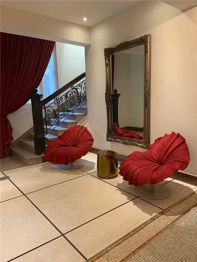 1314 - 197 Yonge St, Toronto, M5B1M4 | Image 2