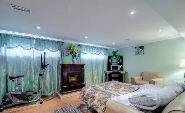 109 Goulding Ave, Toronto, M2M1L3 | Image 2