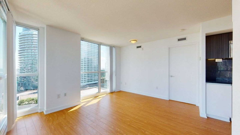 1501 - 85 Queens Wharf Rd, Toronto, M5V0J9 | Image 2