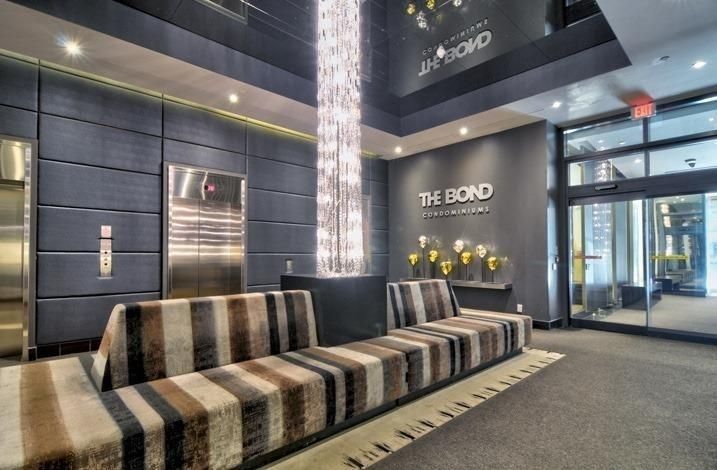 3903 - 290 Adelaide St W, Toronto, M5V1P6 | Image 2