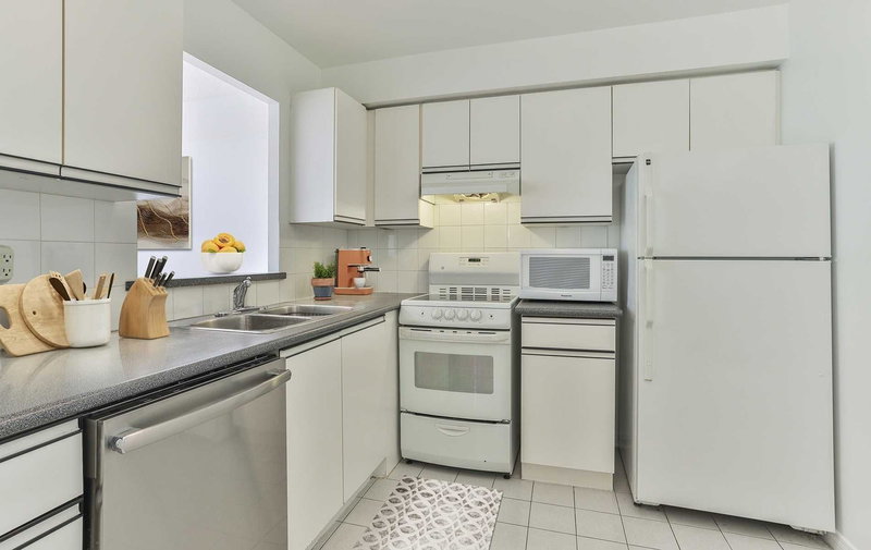 210 - 555 Wilson Heights Blvd, Toronto, M3H6B5 | Image 2