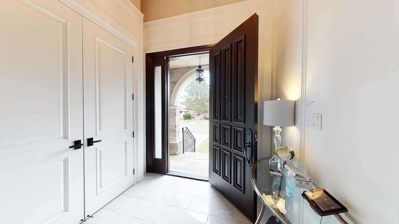 116 Frontenac Ave, Toronto, M5N 1Z9 | Image 2