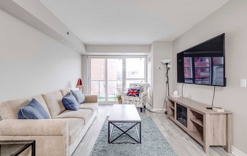 225 - 35 Saranac Blvd, Toronto, M6A2G5 | Image 2