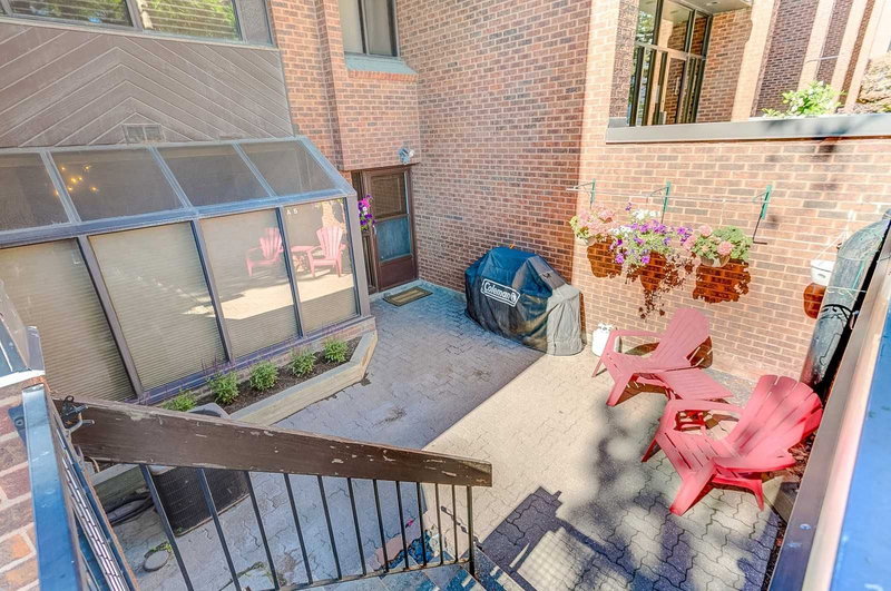 A5 - 142 Pears Ave, Toronto, M5R1T2 | Image 3