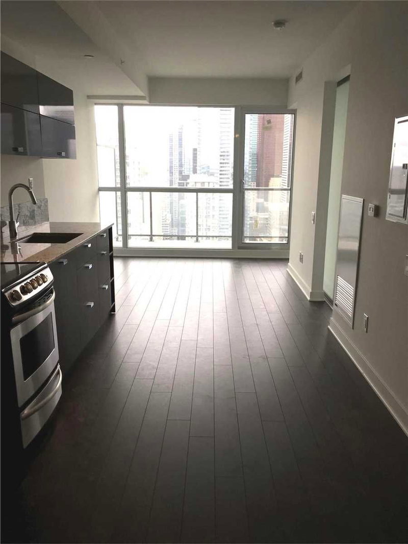 3706 - 290 Adelaide St W, Toronto, M5V0P3 | Image 2