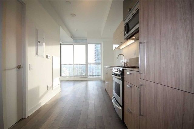 3903 - 290 Adelaide St W, Toronto, M5V1P6 | Image 3