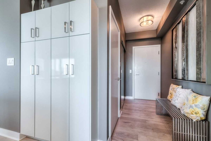 2704 - 295 Adelaide St W, Toronto, M5V 0L4 | Image 3