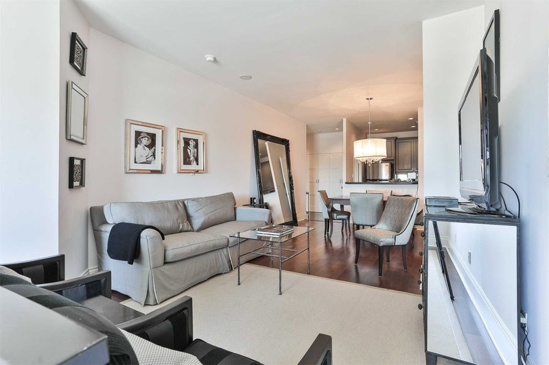 1001 - 102 Bloor St W, Toronto, M5S1M8 | Image 3