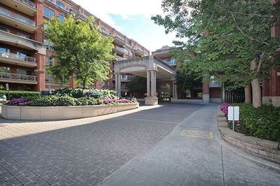 Unit 426 — 20 Burkebrook Pl, Toronto - Bridle Path-Sunnybrook-York Mills image-0-2