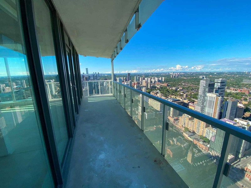 5902 - 197 Yonge St, Toronto, M5B1M4 | Image 2