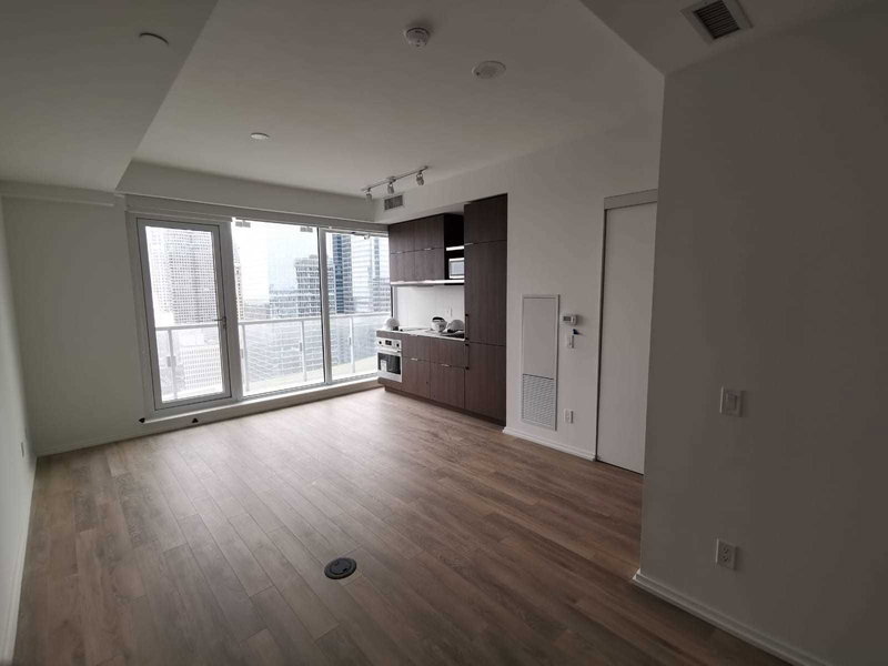 3208 - 197 Yonge St, Toronto, M5B1M4 | Image 3