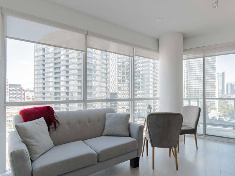 1106 - 20 Bruyeres Mews, Toronto, M5V0G8 | Image 2