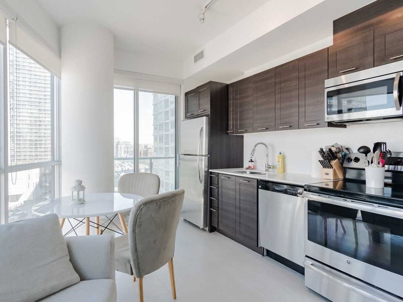 1106 - 20 Bruyeres Mews, Toronto, M5V0G8 | Image 3