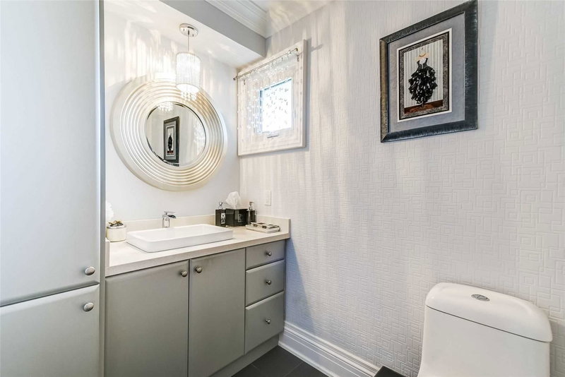 239 Pineway Blvd, Toronto, M2H1B5 | Image 3