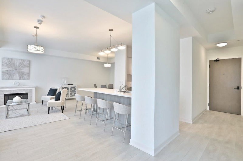 Th1 - 223 St Clair Ave W, Toronto, M4V 1R3 | Image 3