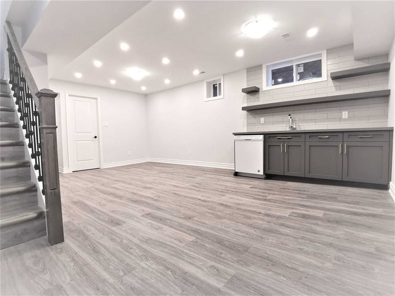 Lower - 119 Gloucester Grve, Toronto, M6C 2A7 | Image 3