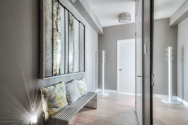 2704 - 295 Adelaide St W, Toronto, M5V 0L4 | Image 2