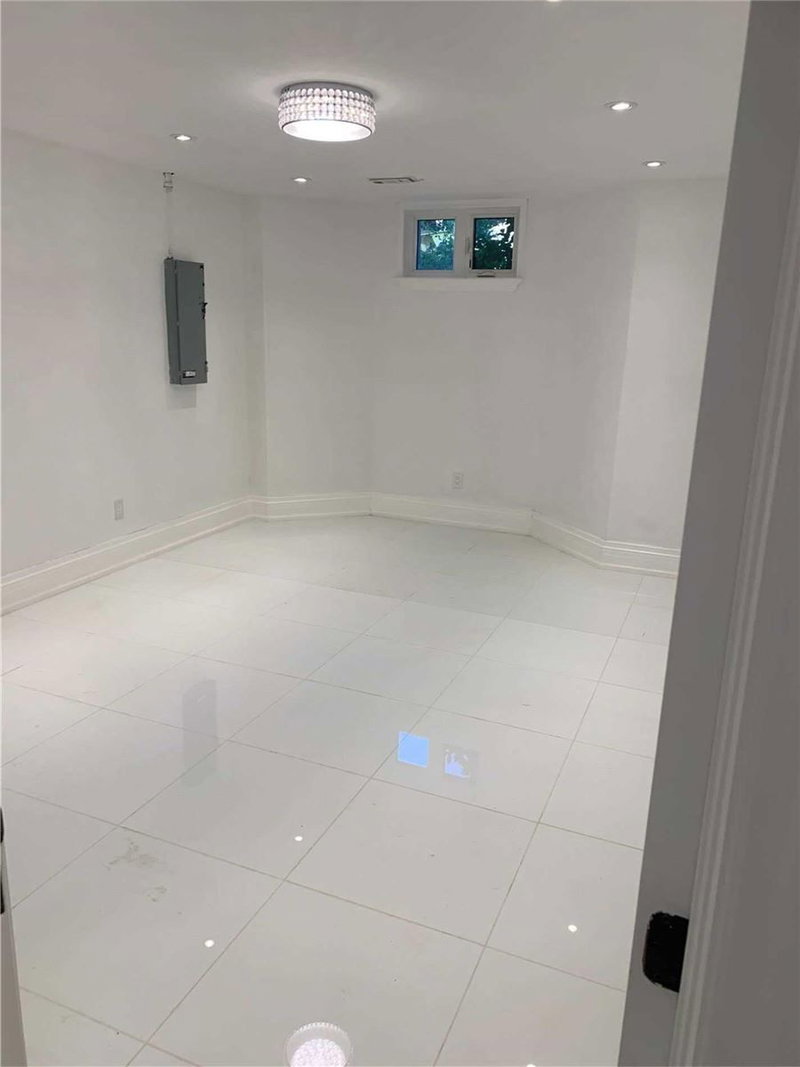 Bsmt - 28 Moore Park Ave N, Toronto, M2M1M9 | Image 3