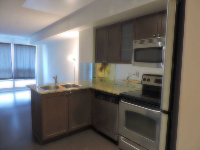 610 - 761 Bay St, Toronto, M5G2R2 | Image 3