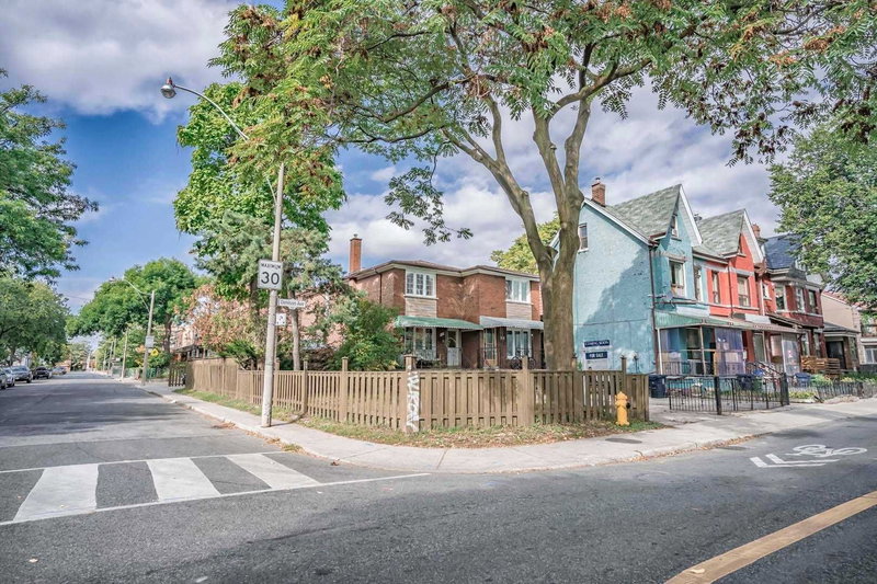 50 Denison Ave, Toronto, M5T2M8 | Image 3