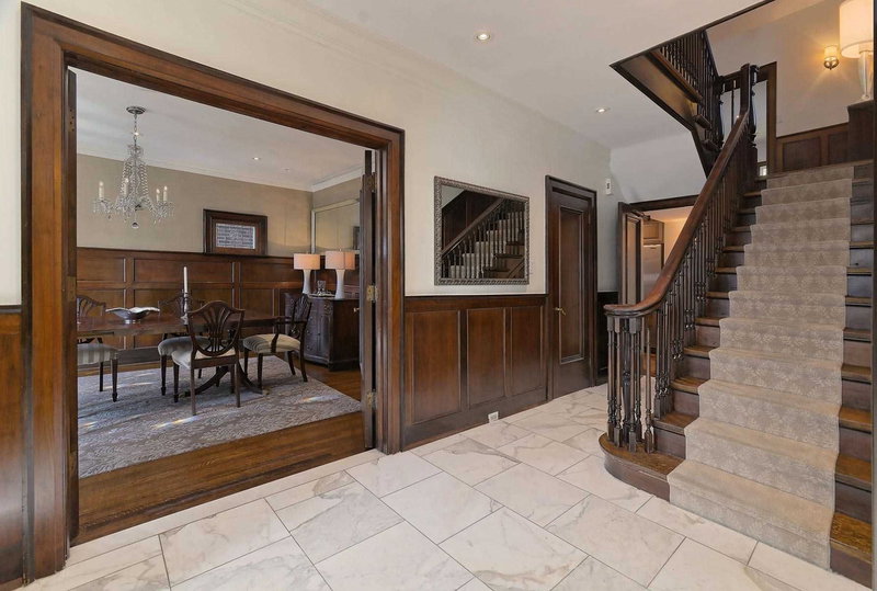 36 Ava Rd, Toronto, M5P1Y4 | Image 3