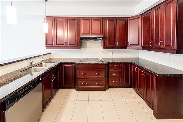 52 Clairtrell Rd, Toronto, M2N5J6 | Image 3