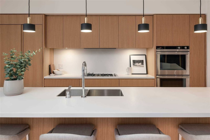 B - 34 Coulson Ave, Toronto, M4V1Y5 | Image 3