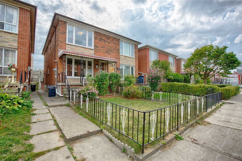 59 Wolseley St, Toronto, M5T 1A4 | Image 2