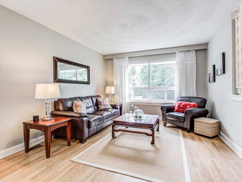 44 Addison Cres, Toronto, M3B1K8 | Image 2