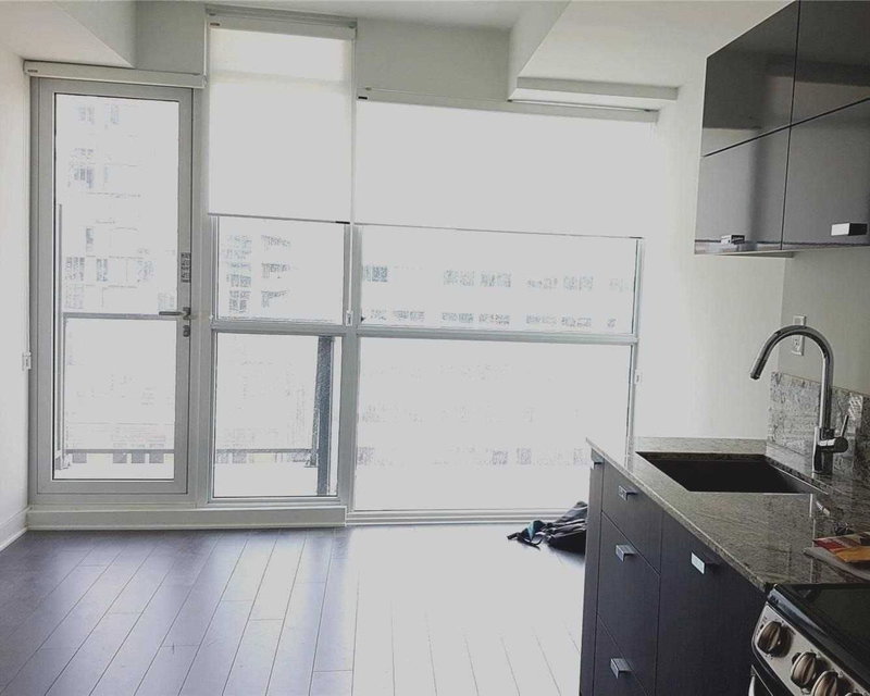 1003 - 290 Adelaide St W, Toronto, M5V1P6 | Image 3