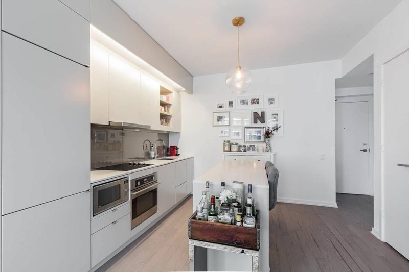 1712 - 101 Peter St, Toronto, M5V2G9 | Image 3