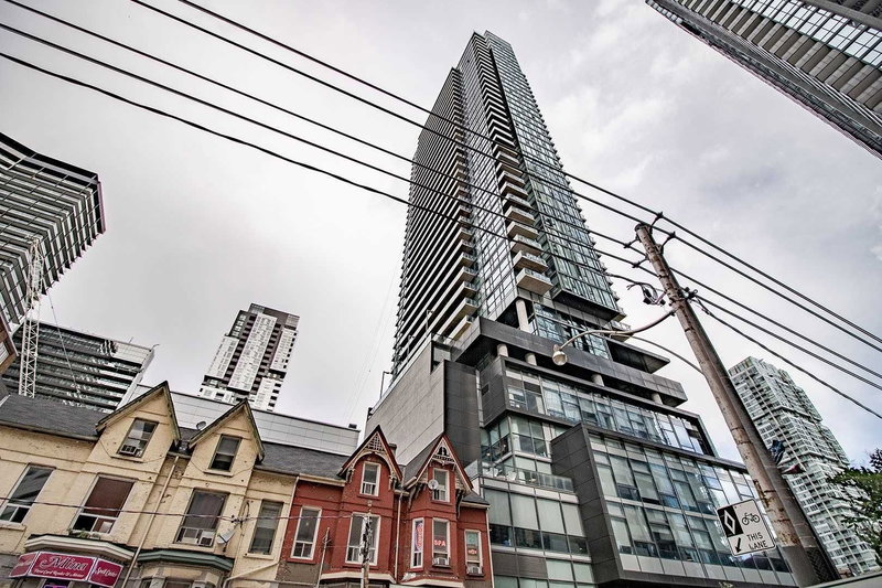 2306 - 290 Adelaide St W, Toronto, M5V1P6 | Image 3