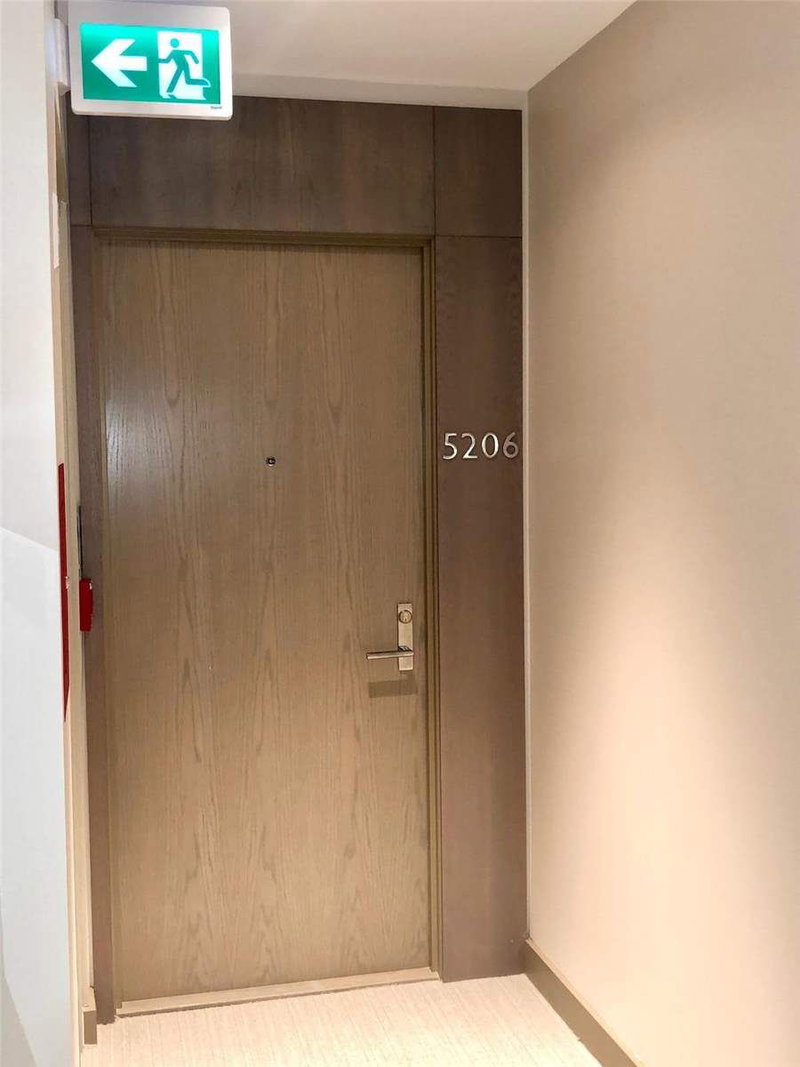 5206 - 125 Blue Jays Way, Toronto, M5V0C4 | Image 2