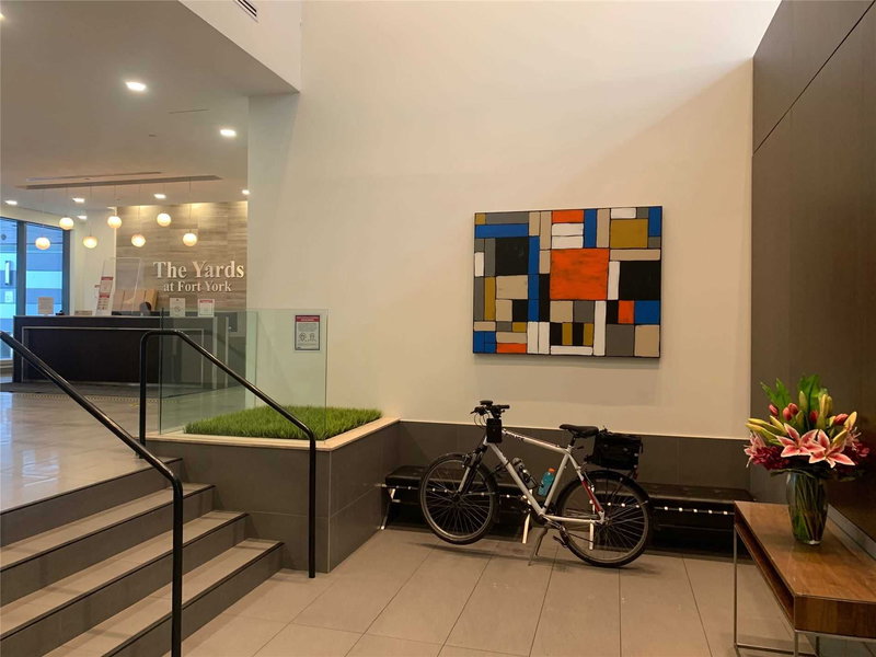 1901 - 20 Bruyeres Mews, Toronto, M5V0N8 | Image 3