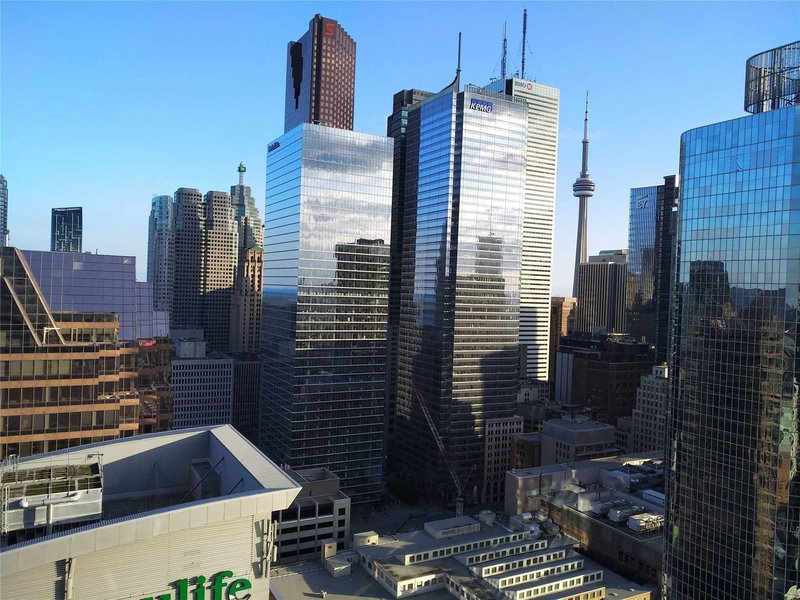 3208 - 197 Yonge St, Toronto, M5B1M4 | Image 2