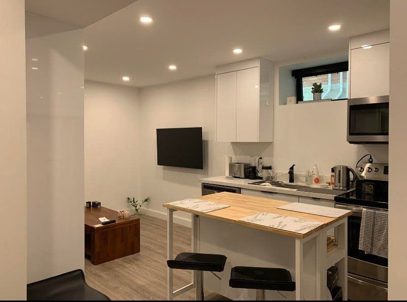 Lower - 222 Wychwood Ave, Toronto, M6C2T3 | Image 2