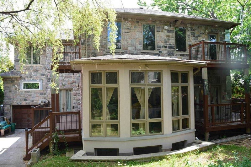 98 Burbank Dr, Toronto, M2K1N4 | Image 2