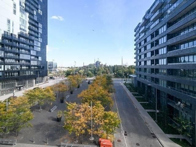 912 - 21 Lawren Harris Sq, Toronto, M5A 0T4 | Image 2
