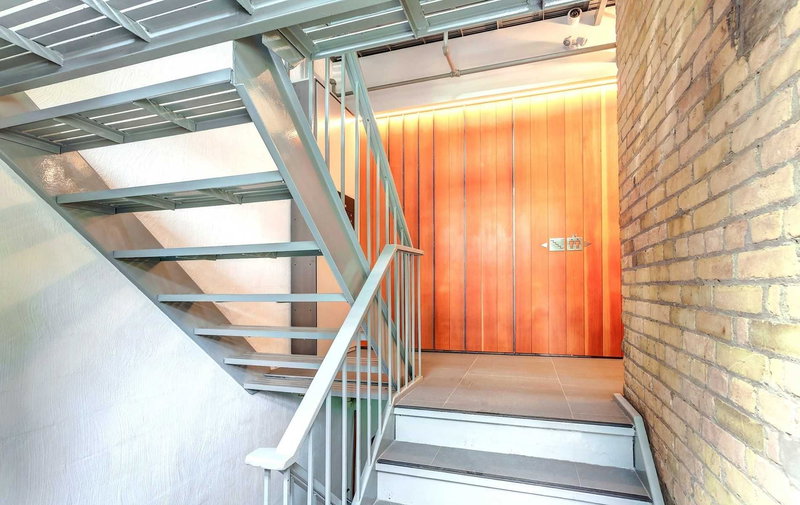 3rd Flr - 18 Gloucester Lane, Toronto, M4Y1L5 | Image 2