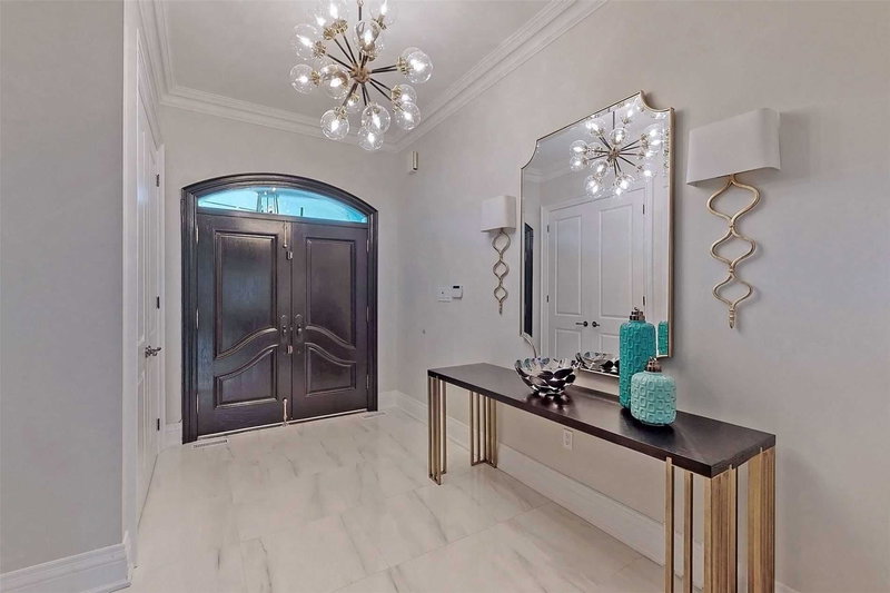 6 Blaine Dr, Toronto, M3B2G4 | Image 3