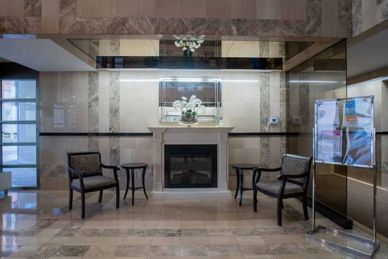 608 - 18 Lower Village Gate, Toronto, M5P3M1 | Image 3