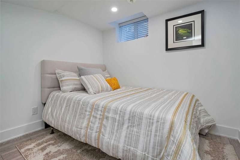 734 Shaw St, Toronto, M6G3L7 | Image 2