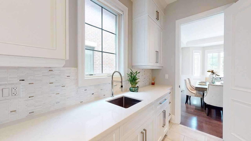 116 Frontenac Ave, Toronto, M5N 1Z9 | Image 2