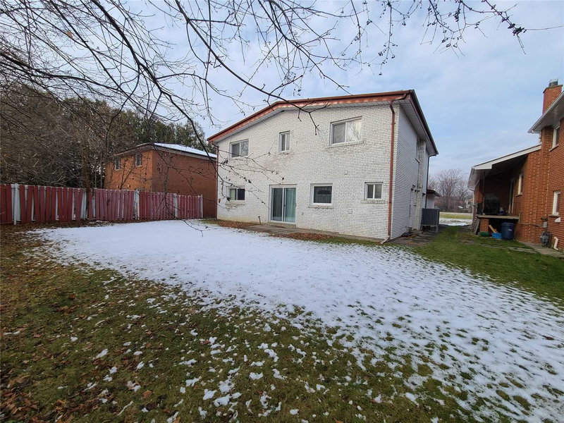 169 Charlton Blvd, Toronto, M2R2J2 | Image 2