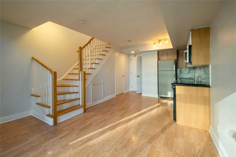 831 - 600 Fleet St, Toronto, M5V1B7 | Image 2