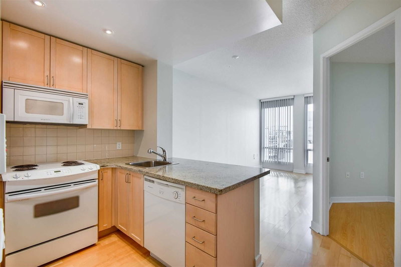 1404 - 85 Bloor St E, Toronto, M4W3Y1 | Image 2