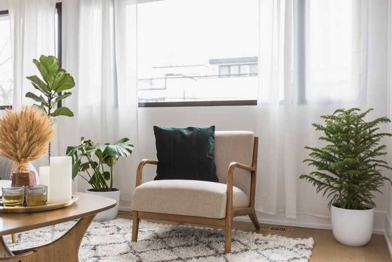 B - 918 Manning Ave, Toronto, M6G2X4 | Image 3