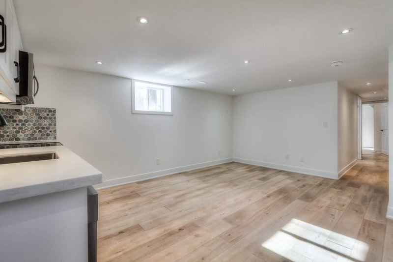 Lower - 429 Brock Ave, Toronto, M6H 3N7 | Image 3