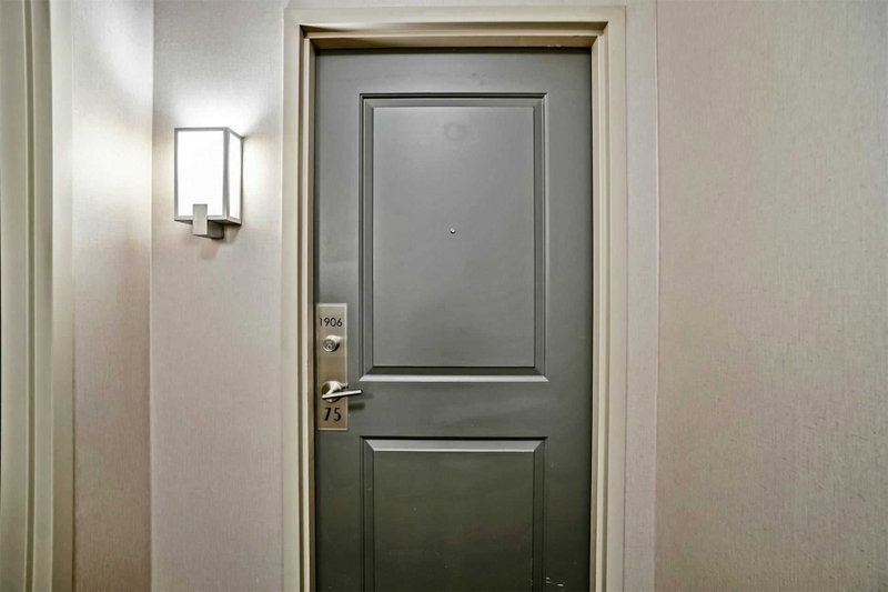 Room1