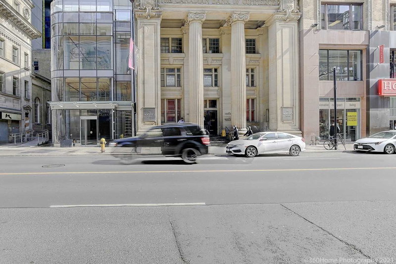 2709 - 197 Yonge St, Toronto, M5B1M4 | Image 3